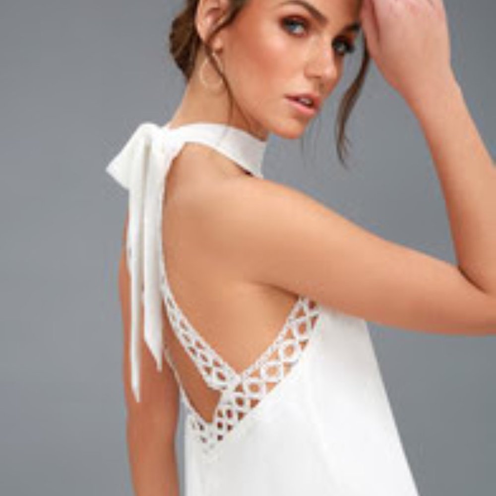 WHITE MINI LACE HALTER DRESS - SMALL